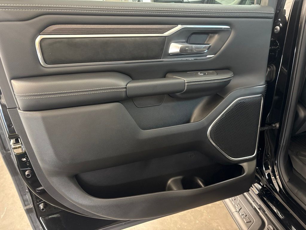 Thumbnail: 2026 RAM 1500 - 33