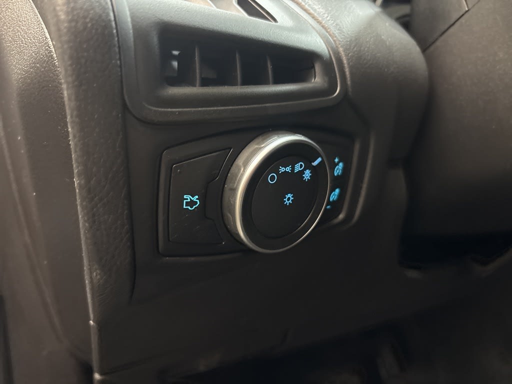 Thumbnail: 2017 Ford Focus - 24