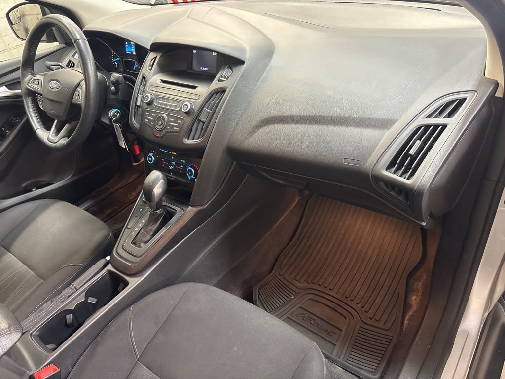 Thumbnail: 2017 Ford Focus - 12