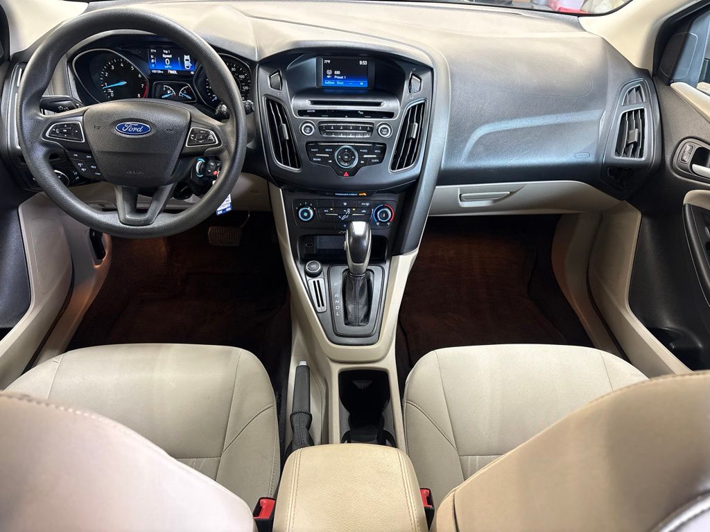 Thumbnail: 2016 Ford Focus - 10