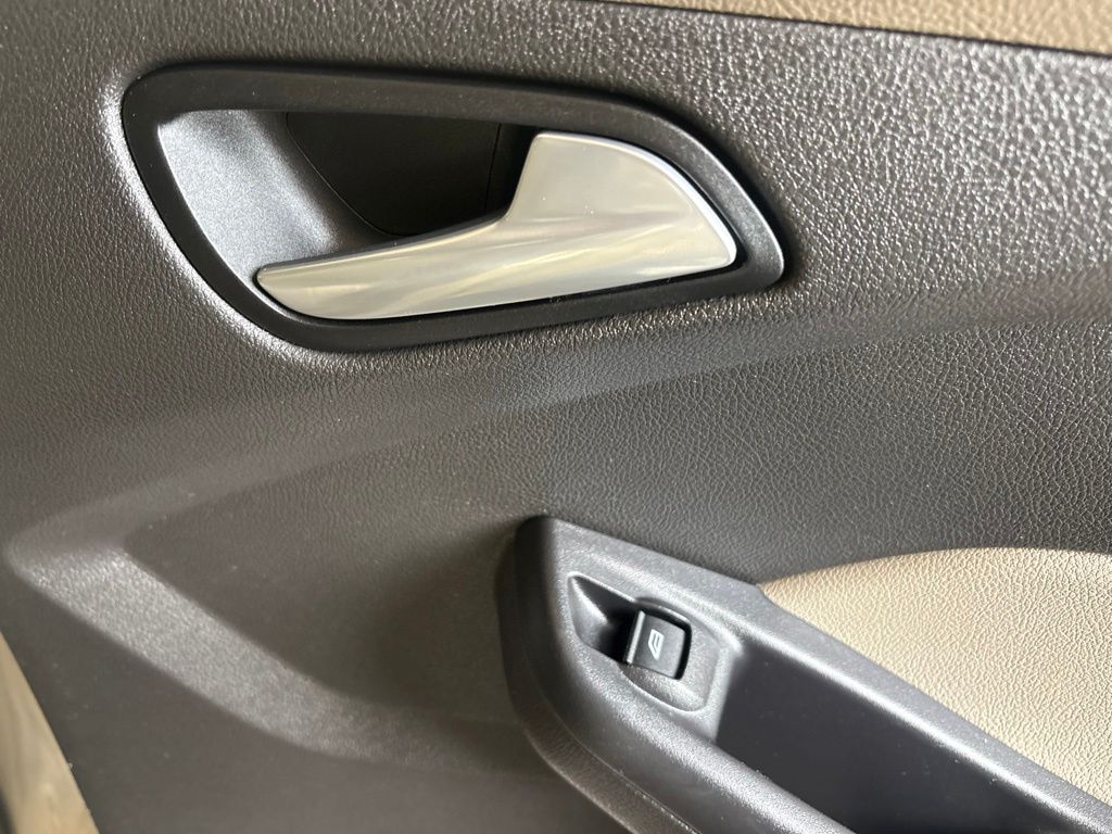 Thumbnail: 2016 Ford Focus - 29