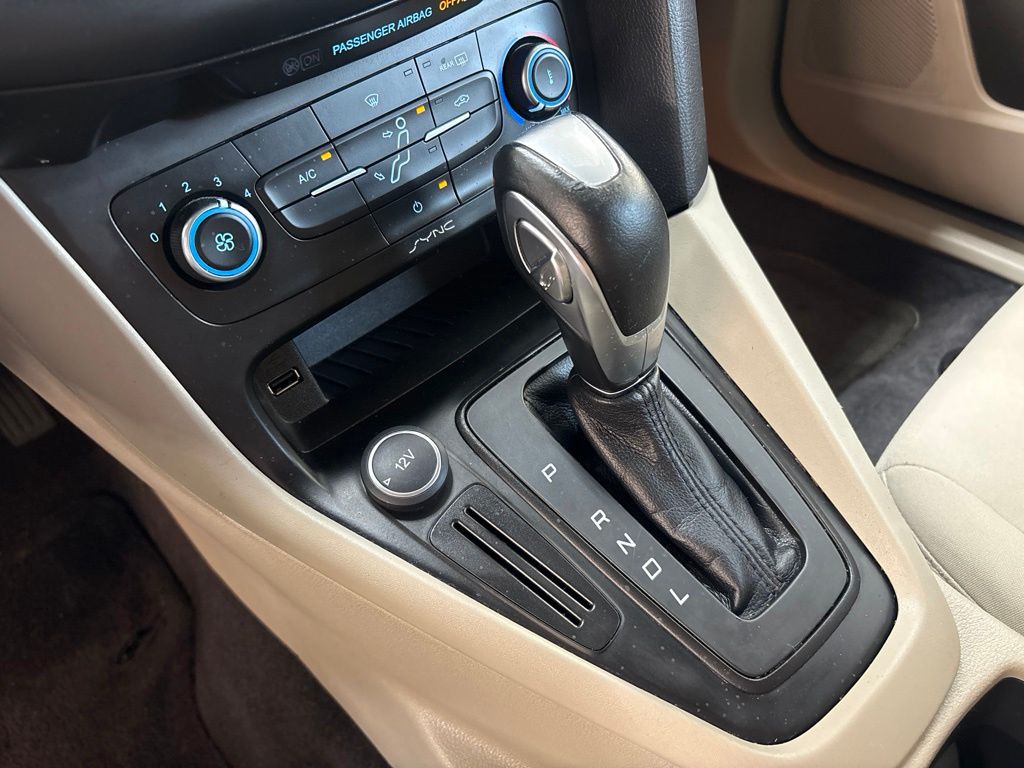 Thumbnail: 2016 Ford Focus - 23