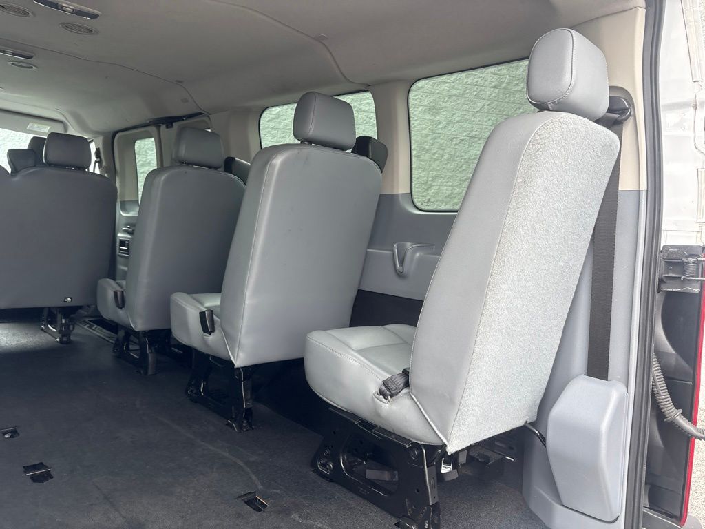 Thumbnail: 2017 Ford Transit Series - 28