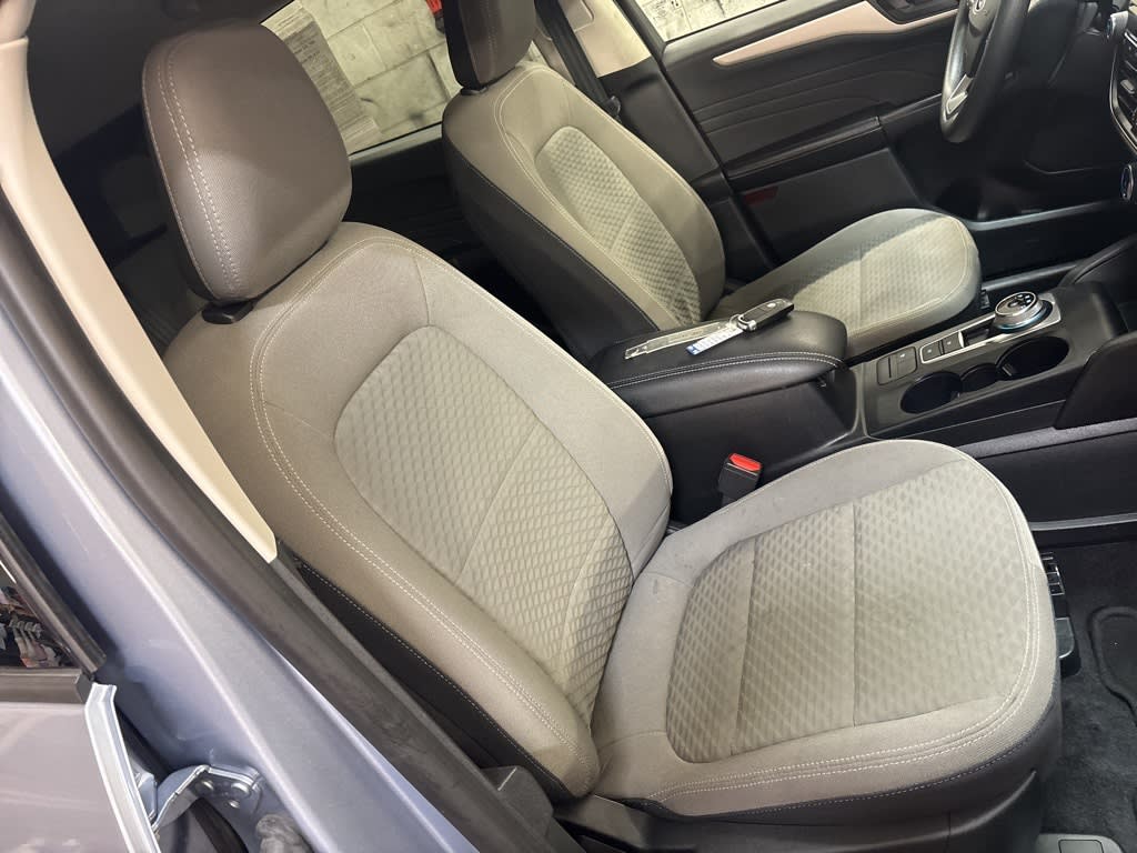 Thumbnail: 2022 Ford Escape - 39