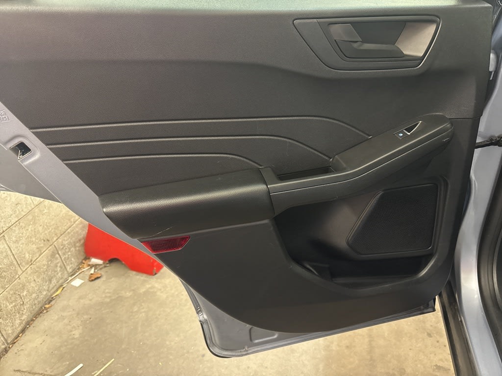 Thumbnail: 2022 Ford Escape - 30