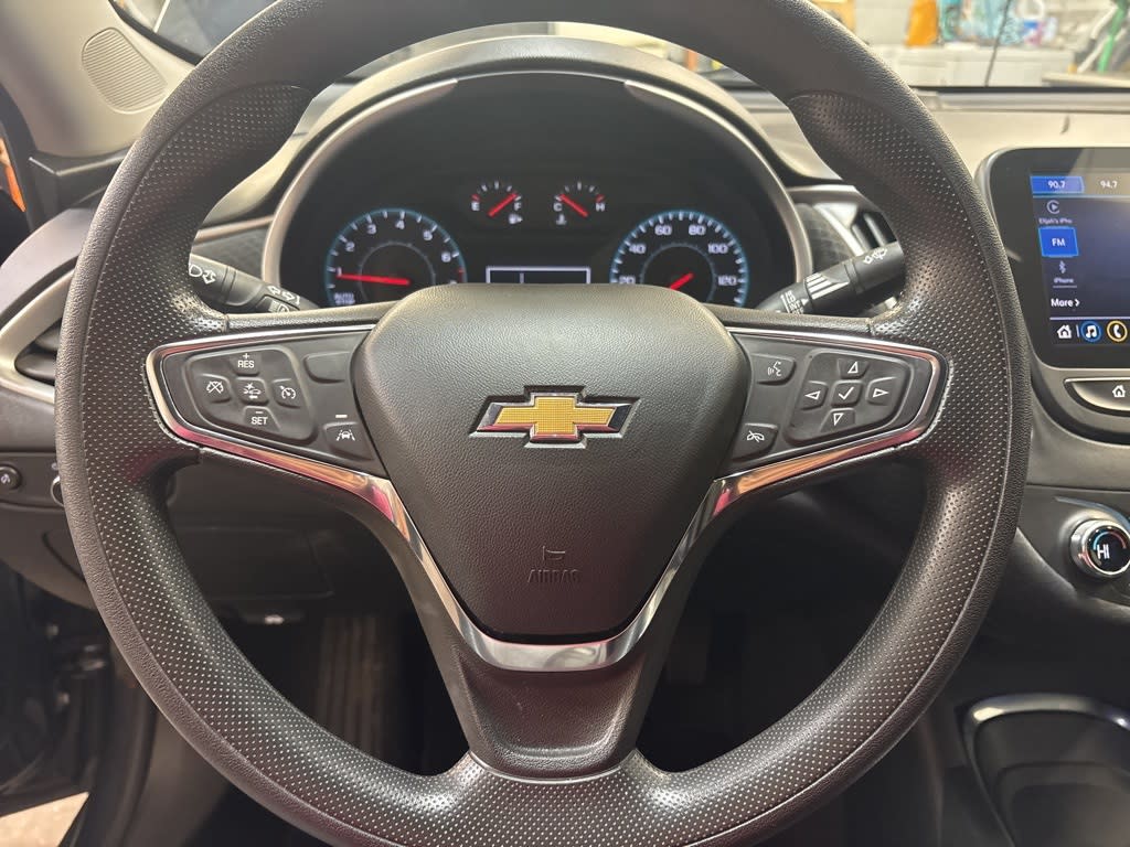 Thumbnail: 2023 Chevrolet Malibu - 2