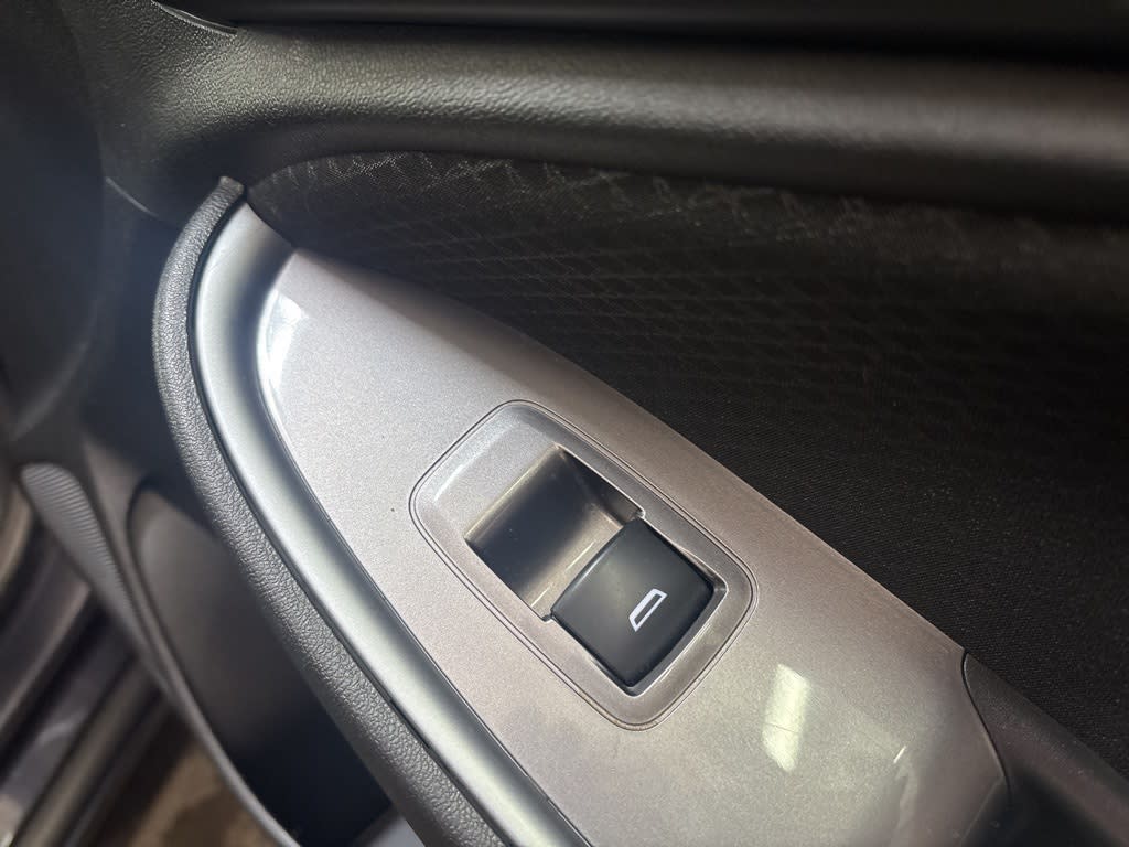 Thumbnail: 2023 Chevrolet Malibu - 37