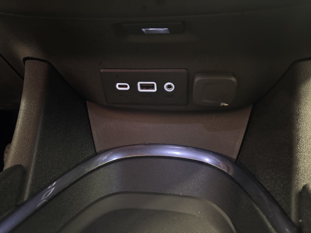 Thumbnail: 2023 Chevrolet Malibu - 27