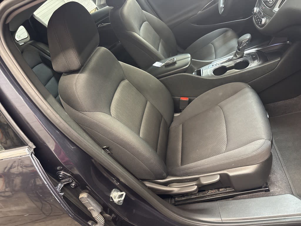 Thumbnail: 2023 Chevrolet Malibu - 38