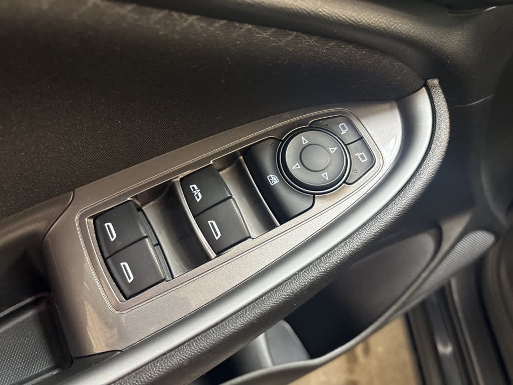 Thumbnail: 2023 Chevrolet Malibu - 22