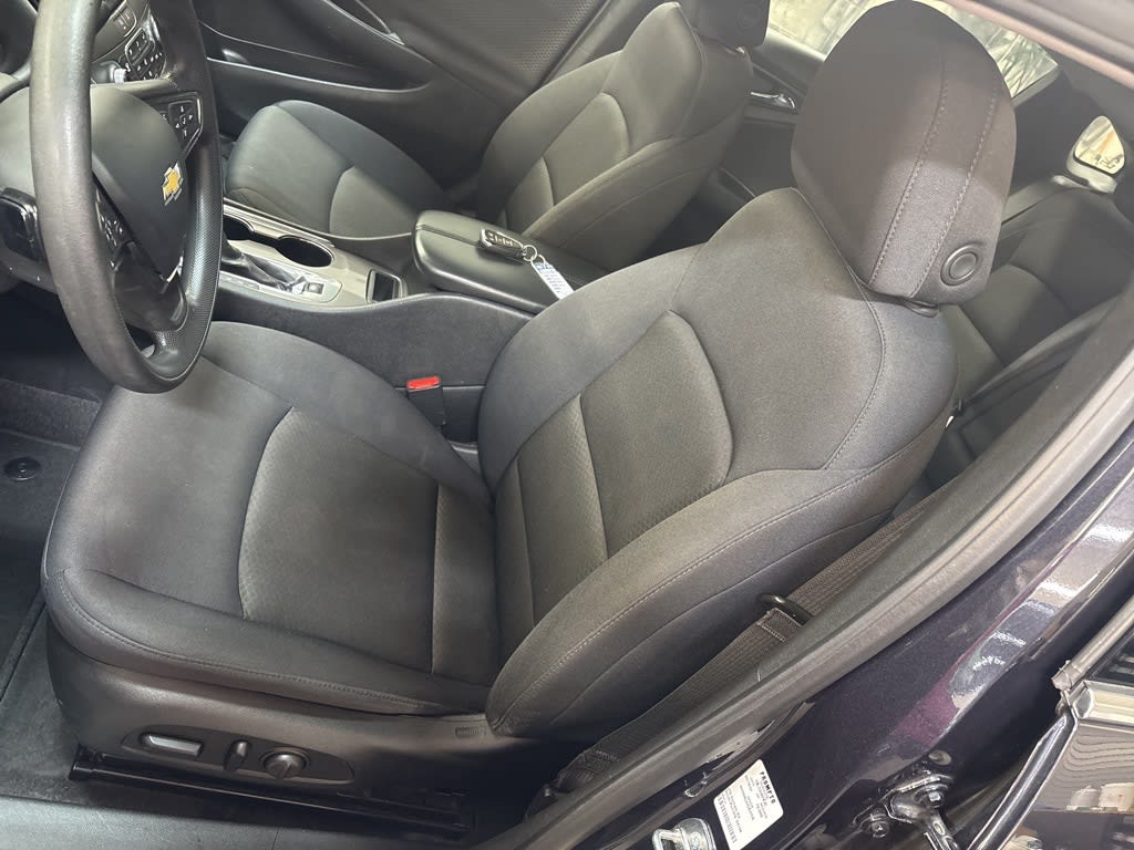 Thumbnail: 2023 Chevrolet Malibu - 9