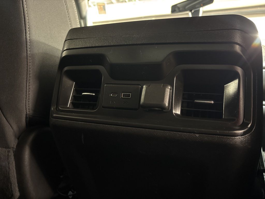 Thumbnail: 2022 Chevrolet Silverado 1500 - 33