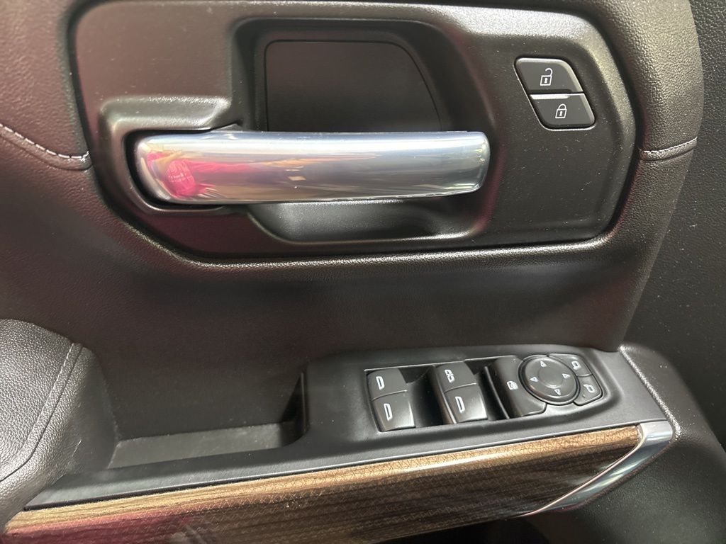 Thumbnail: 2022 Chevrolet Silverado 1500 - 21