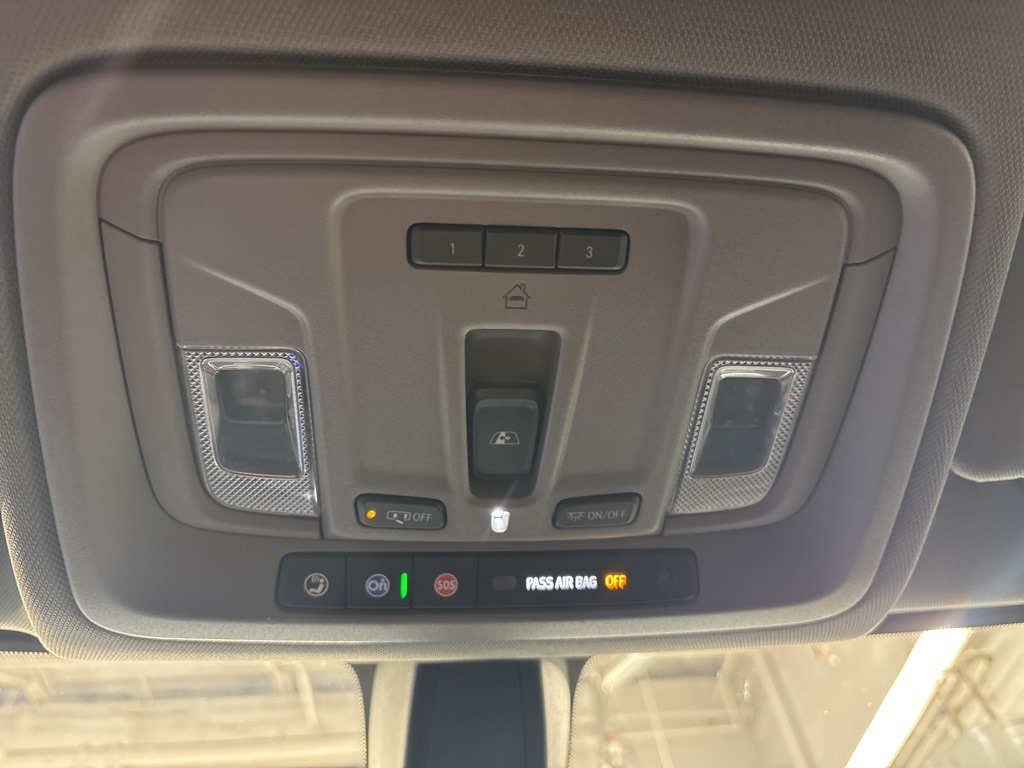 Thumbnail: 2020 Chevrolet Silverado 1500 - 27