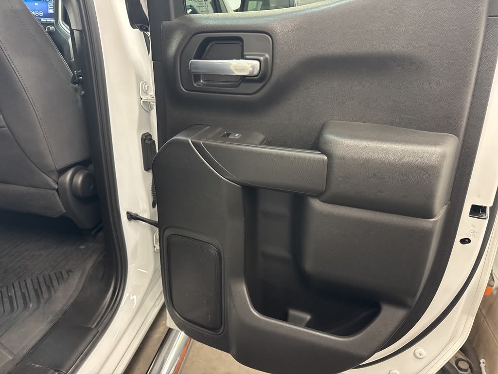 Thumbnail: 2020 Chevrolet Silverado 1500 - 30