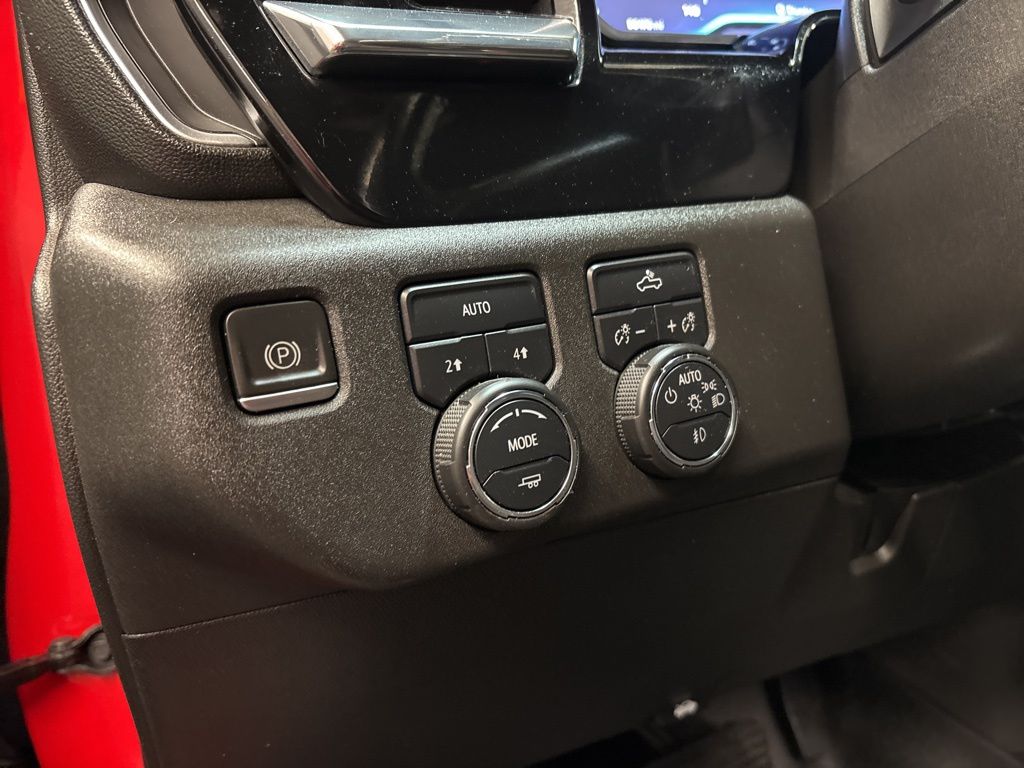Thumbnail: 2023 Chevrolet Silverado 1500 - 23