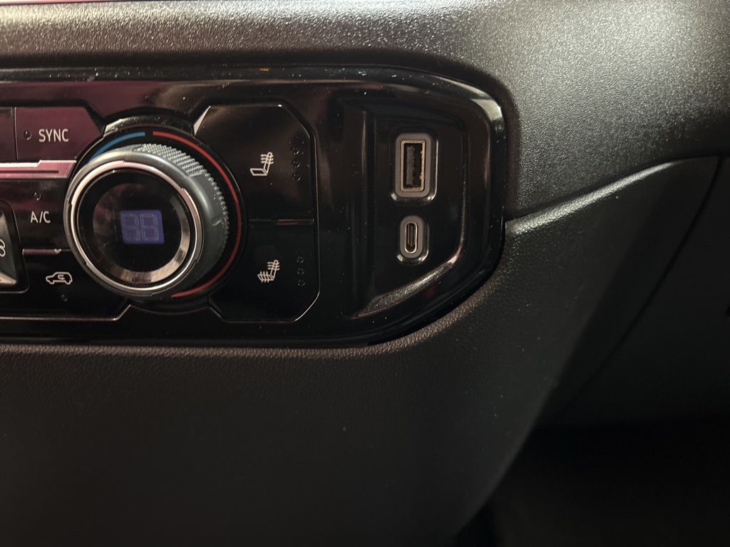 Thumbnail: 2023 Chevrolet Silverado 1500 - 27