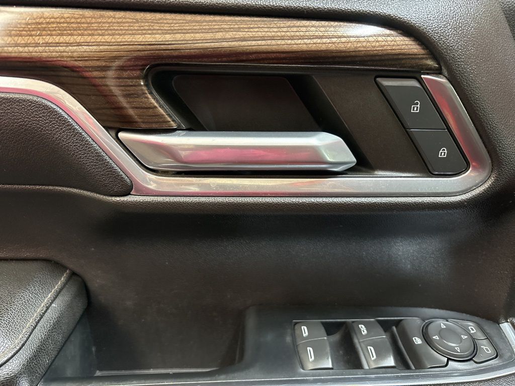 Thumbnail: 2023 Chevrolet Silverado 1500 - 22