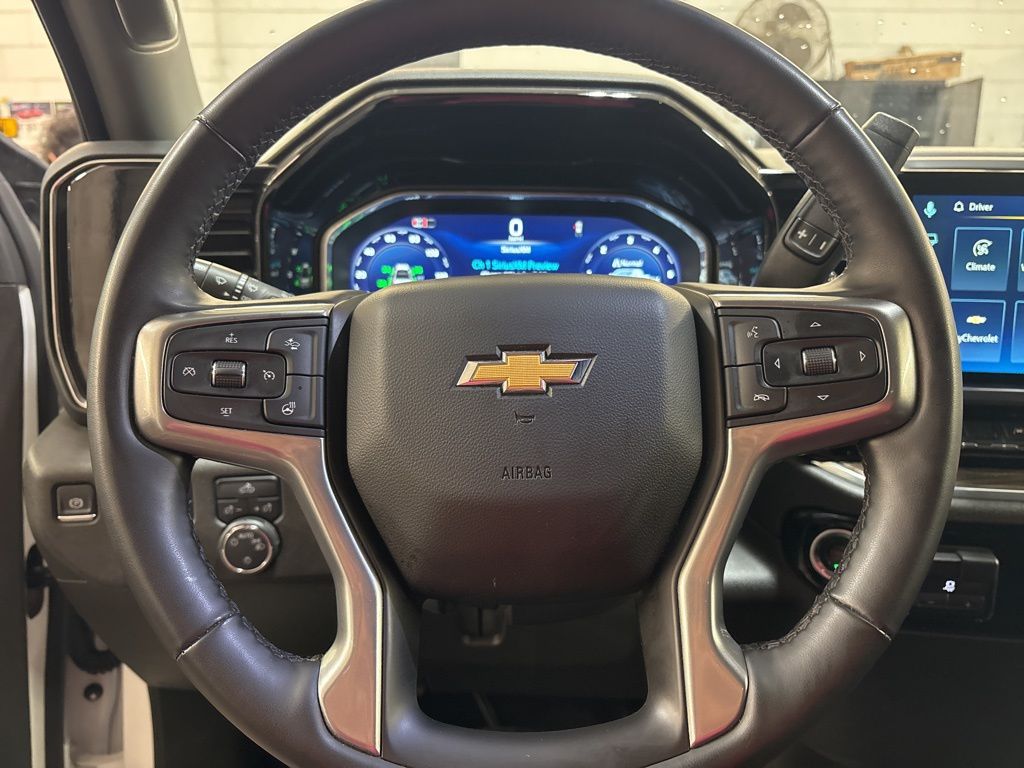 Thumbnail: 2025 Chevrolet Silverado 1500 - 7