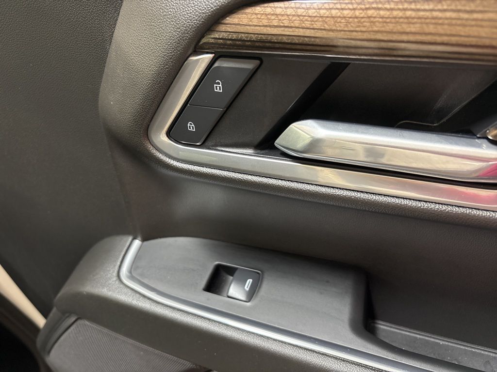 Thumbnail: 2025 Chevrolet Silverado 1500 - 36