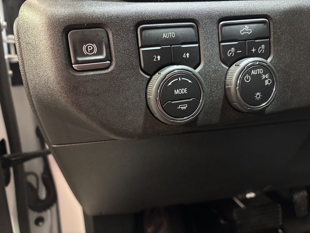 Thumbnail: 2025 Chevrolet Silverado 1500 - 21