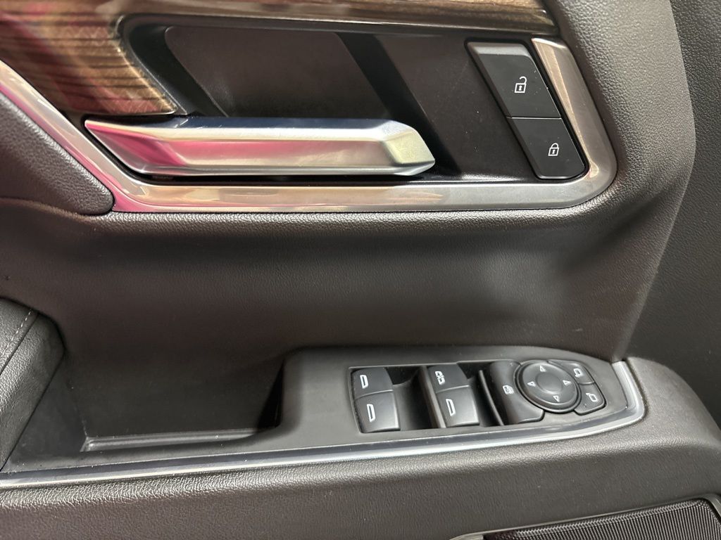 Thumbnail: 2025 Chevrolet Silverado 1500 - 20