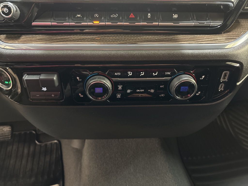 Thumbnail: 2025 Chevrolet Silverado 1500 - 26