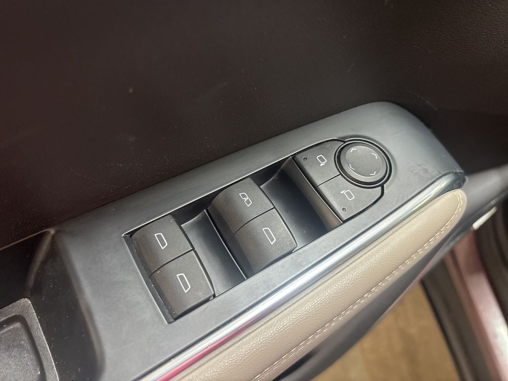 Thumbnail: 2024 GMC Acadia - 22