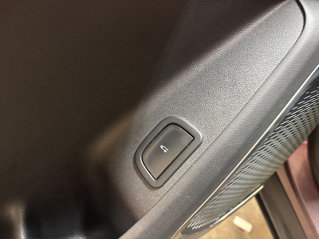 Thumbnail: 2024 GMC Acadia - 23