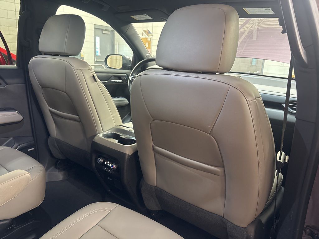 Thumbnail: 2024 GMC Acadia - 40