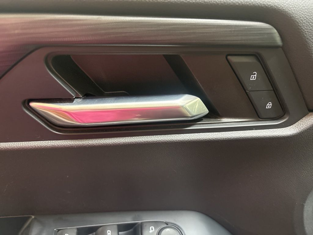 Thumbnail: 2024 GMC Acadia - 21