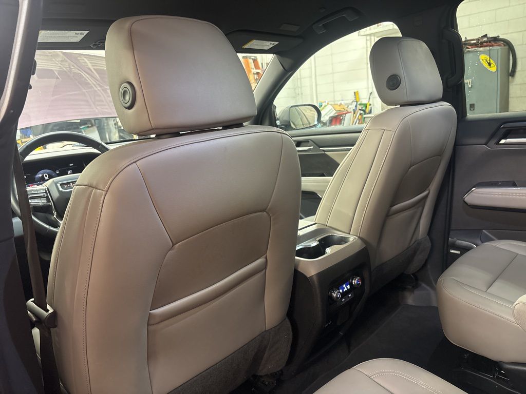 Thumbnail: 2024 GMC Acadia - 10