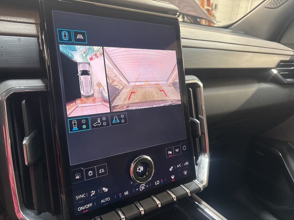 Thumbnail: 2024 GMC Acadia - 27