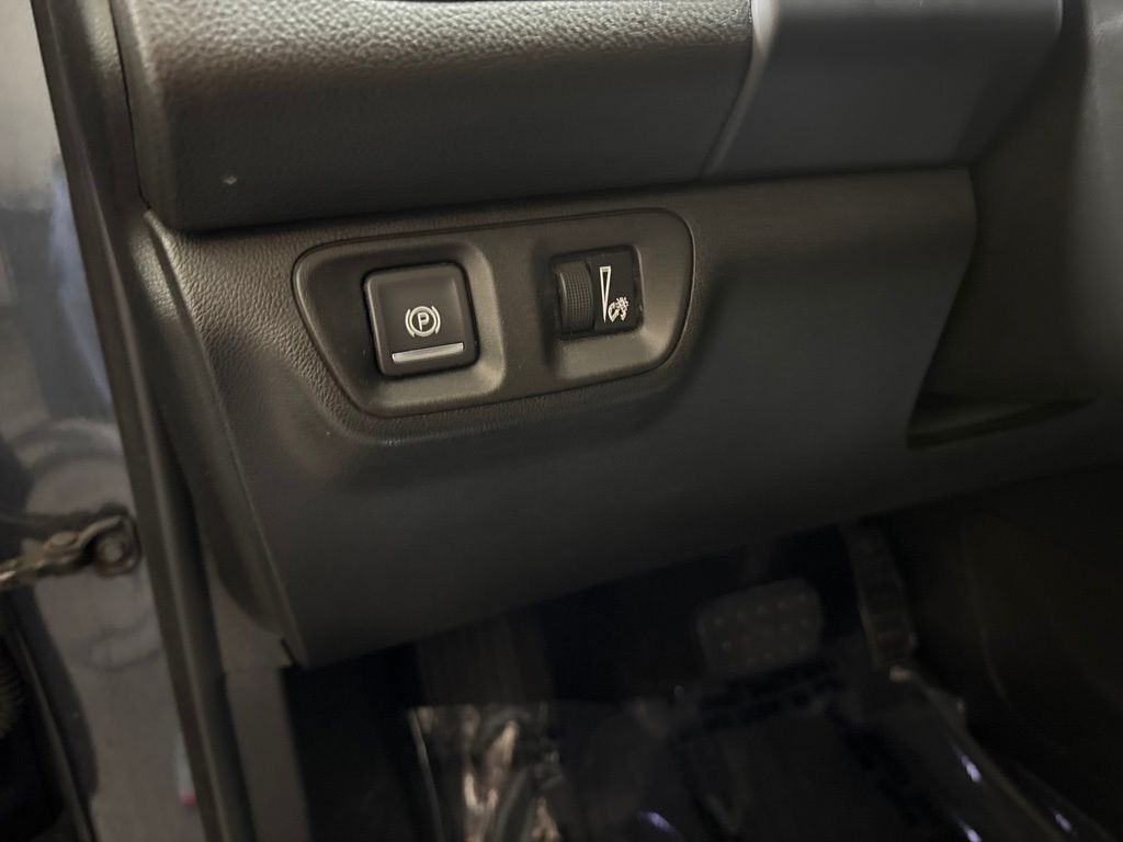 Thumbnail: 2020 GMC Acadia - 25
