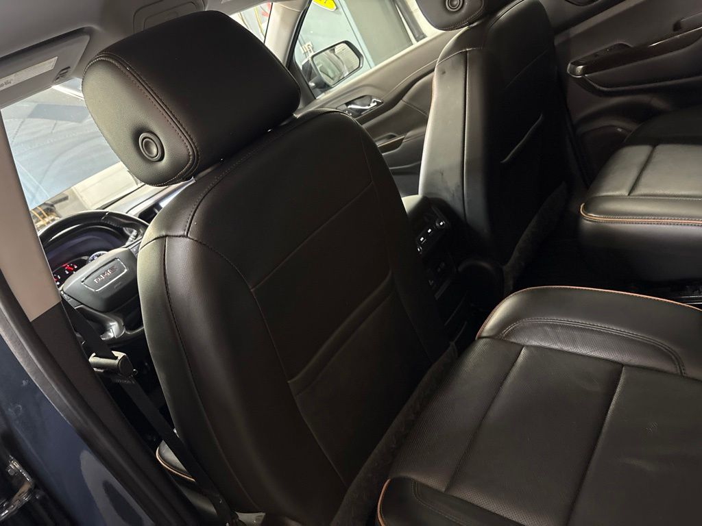 Thumbnail: 2020 GMC Acadia - 38