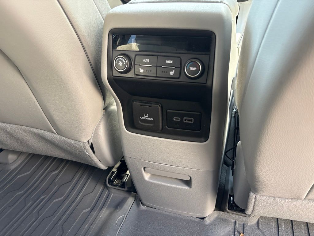Thumbnail: 2023 GMC Acadia - 40