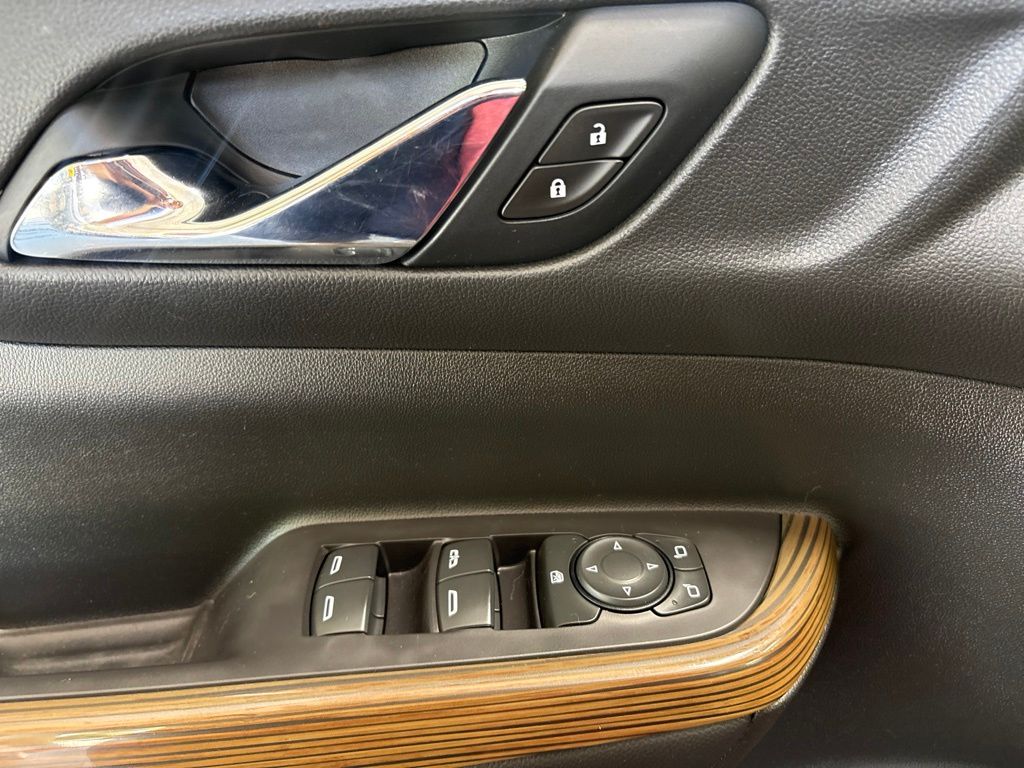 Thumbnail: 2020 GMC Acadia - 21