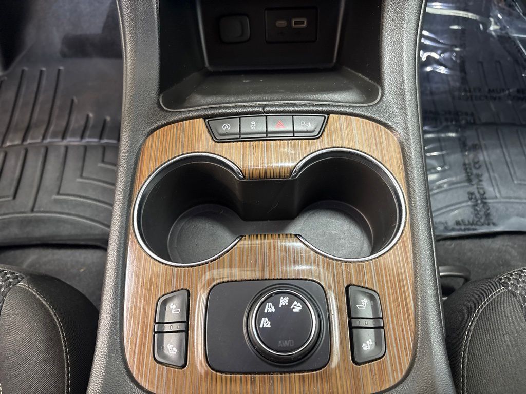 Thumbnail: 2020 GMC Acadia - 27