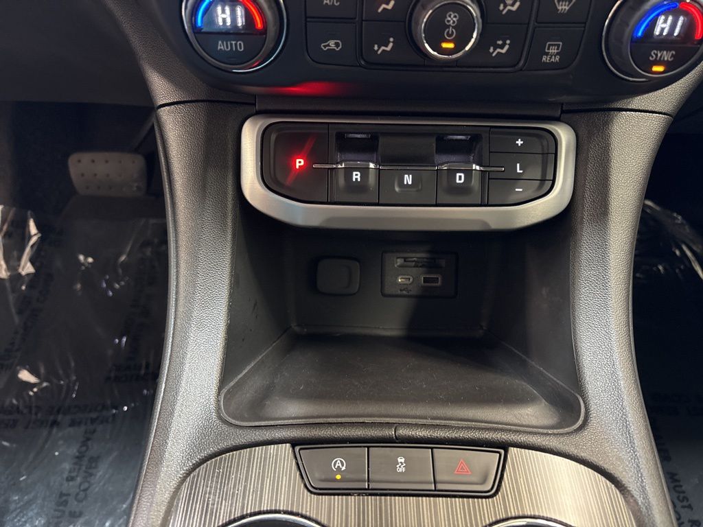 Thumbnail: 2023 GMC Acadia - 28