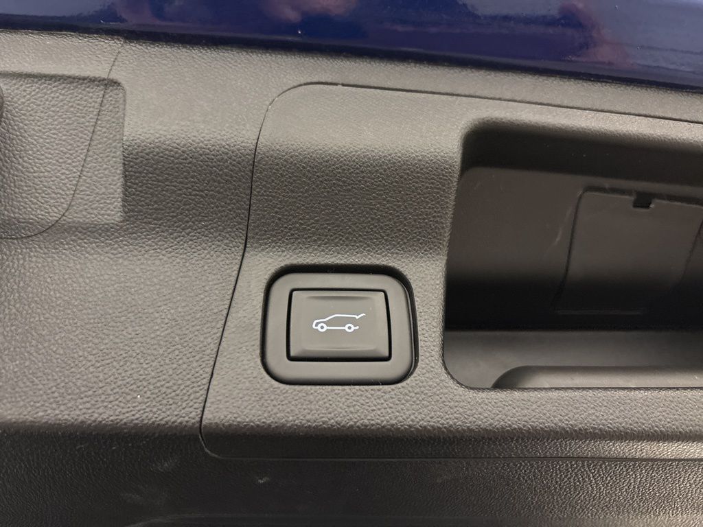 Thumbnail: 2023 GMC Acadia - 38
