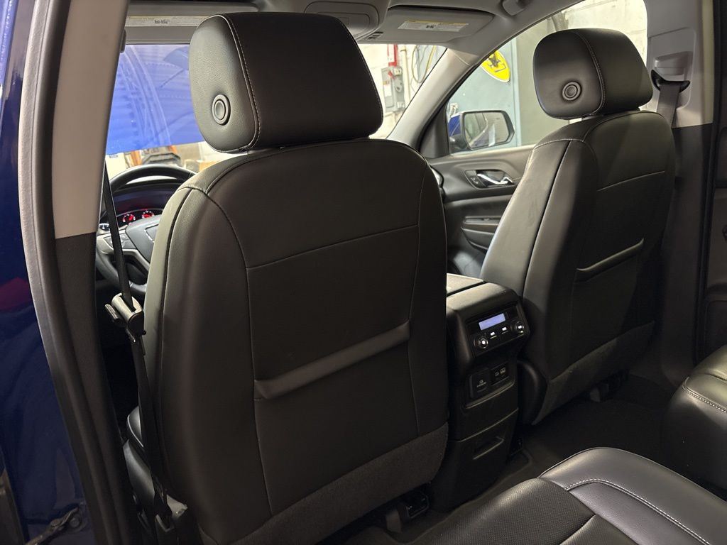 Thumbnail: 2023 GMC Acadia - 33