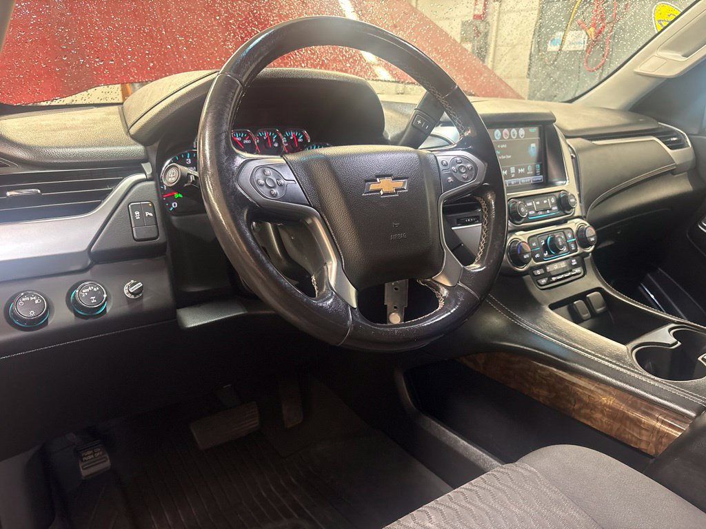 Thumbnail: 2019 Chevrolet Tahoe - 2