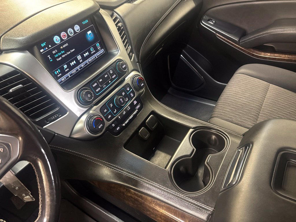 Thumbnail: 2019 Chevrolet Tahoe - 14