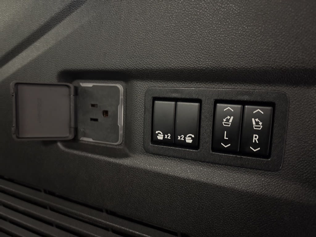 Thumbnail: 2021 Chevrolet Tahoe - 36