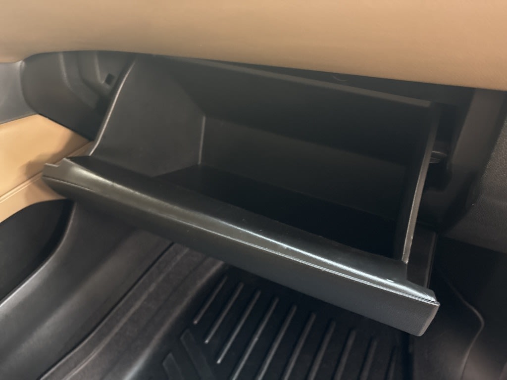 Thumbnail: 2021 Chevrolet Tahoe - 46