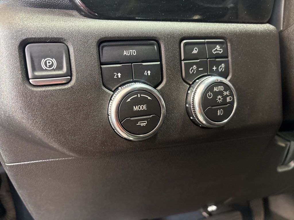 Thumbnail: 2025 GMC Sierra 1500 - 22