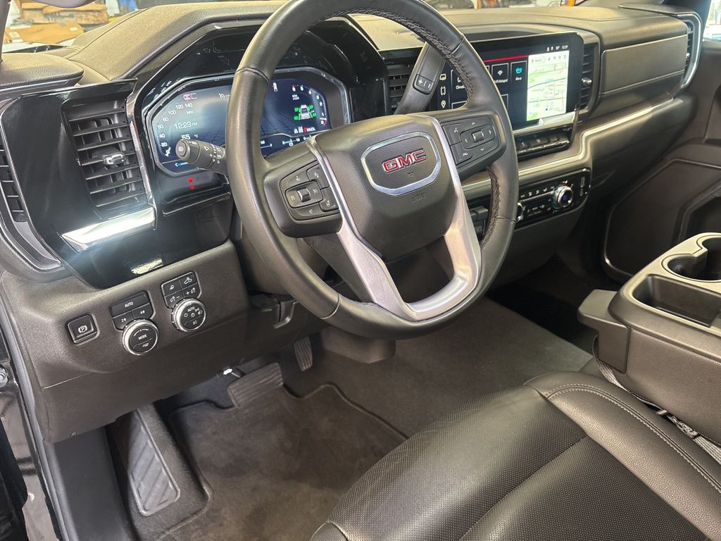 Thumbnail: 2025 GMC Sierra 1500 - 2