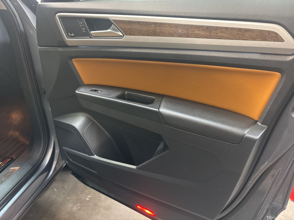 Thumbnail: 2018 Volkswagen Atlas - 43