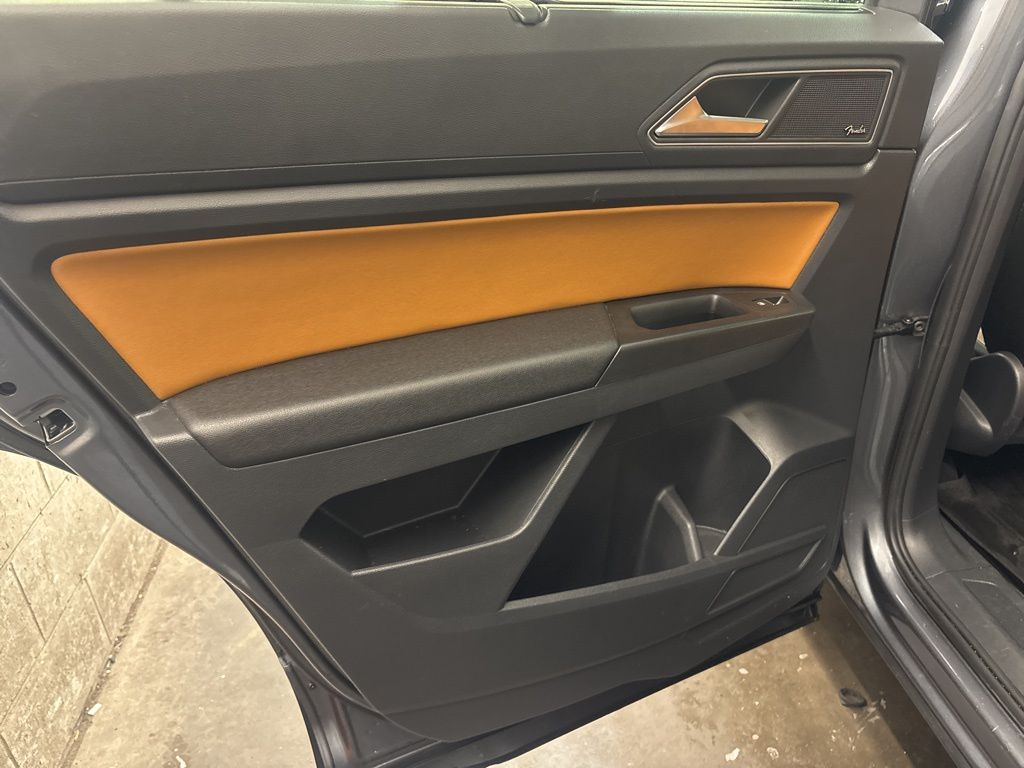 Thumbnail: 2018 Volkswagen Atlas - 32