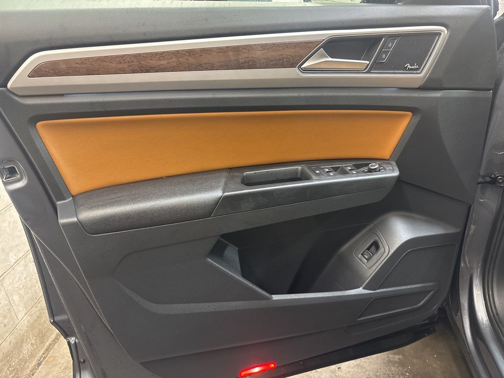 Thumbnail: 2018 Volkswagen Atlas - 21